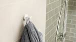 Crochet de bain blanc tesa ® MOON, mat blanc - sans perçage, avec solution adhésive - 50 mm x 65 mm x 53 mm