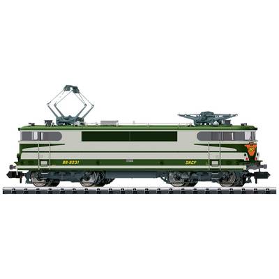 Une locomotive verte et blanche, modèle BB 9291, avec des logos et des inscriptions reconnaissables de la SNCF, représentée sur des rails.