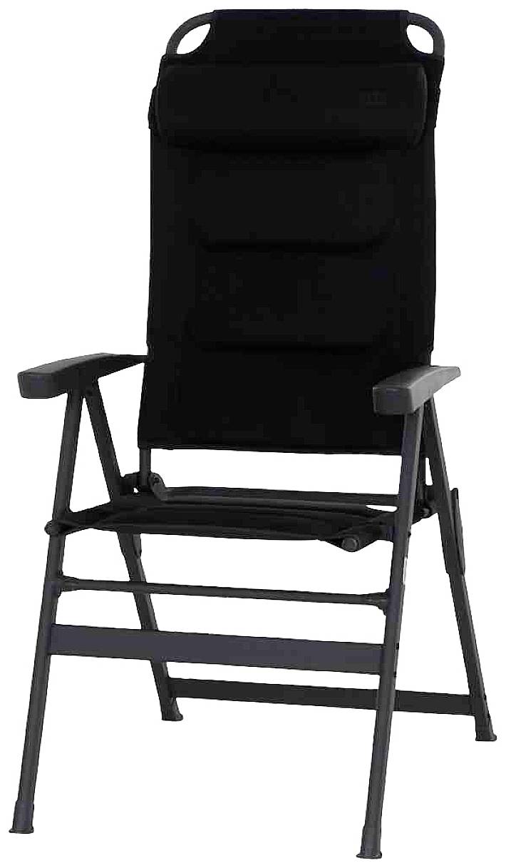 Chaise pliante noire avec dossier et accoudoirs rembourrés, adaptée pour l'extérieur.