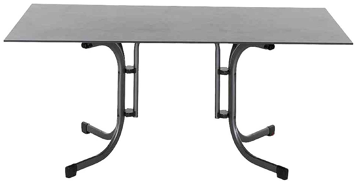 Une table rectangulaire à plateau noir et pieds en métal courbés.
