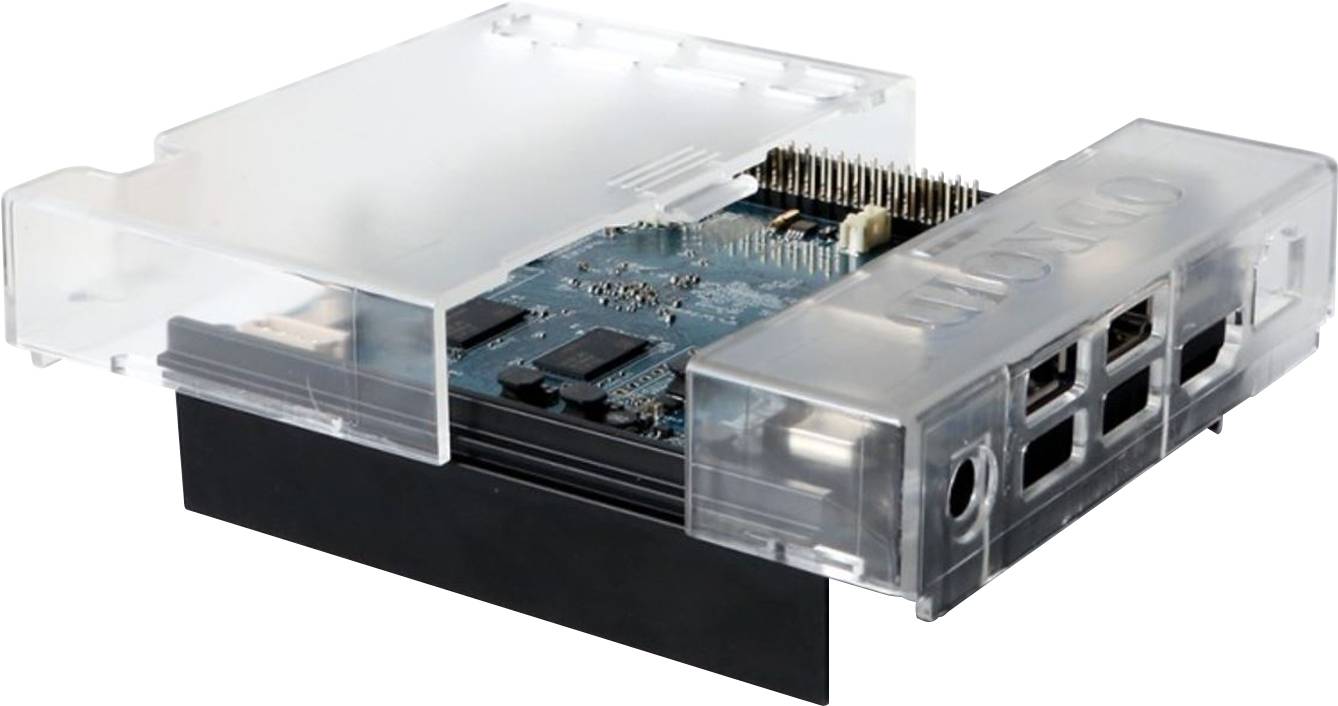 Un boîtier de protection transparent entoure une carte microcontrôleur avec plusieurs connexions et un dissipateur thermique.