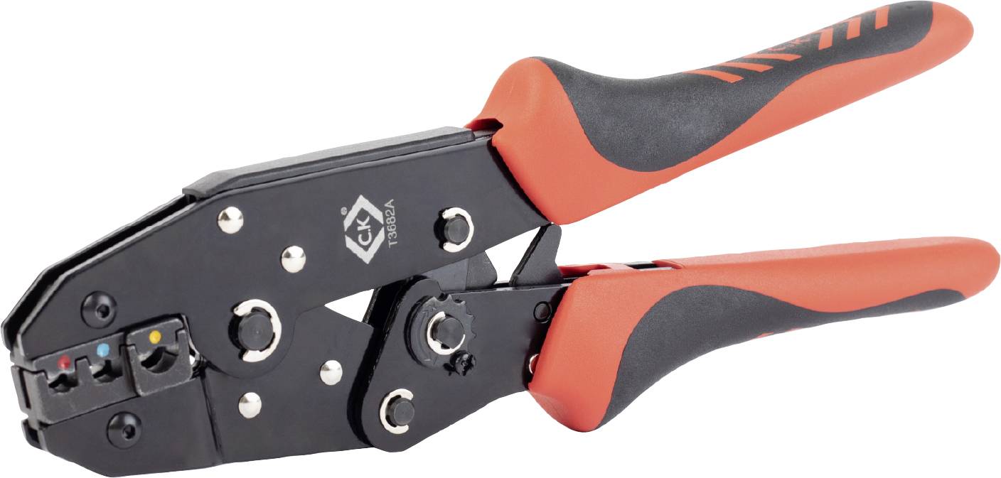 Une pince à sertir avec une poignée noir et rouge, utilisée pour connecter des câbles et des connecteurs lors de l'installation électrique.