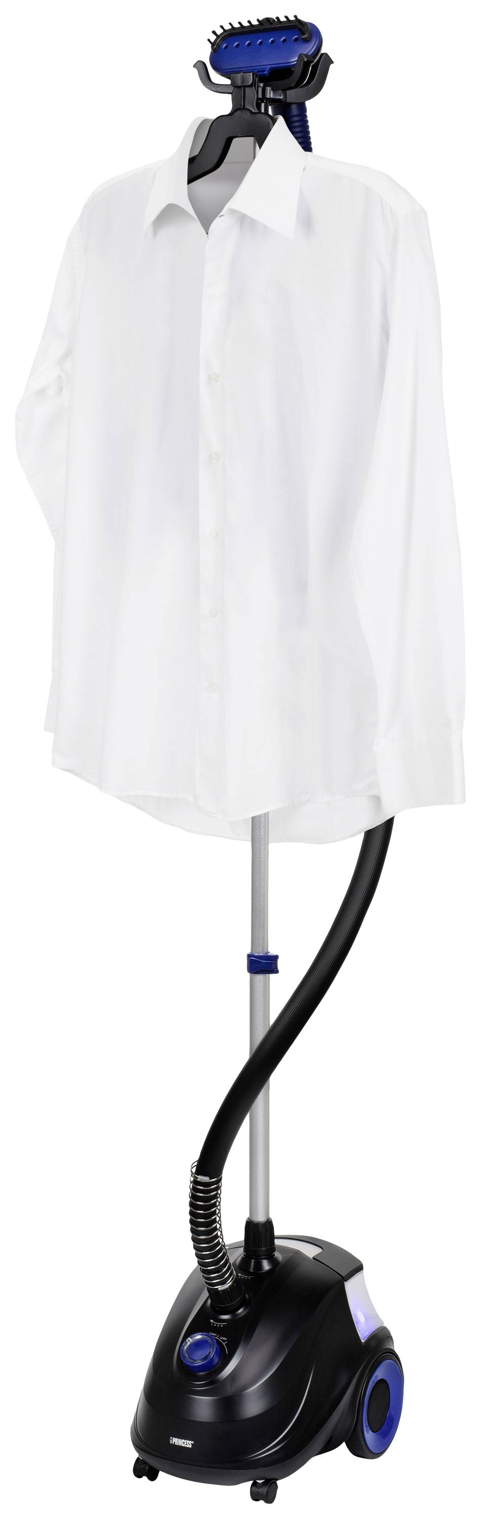 Défroisseur vapeur avec forme de buste intégrée, sur lequel est suspendu un chemise blanche. Adapté pour repasser rapidement et délicatement les vêtements.