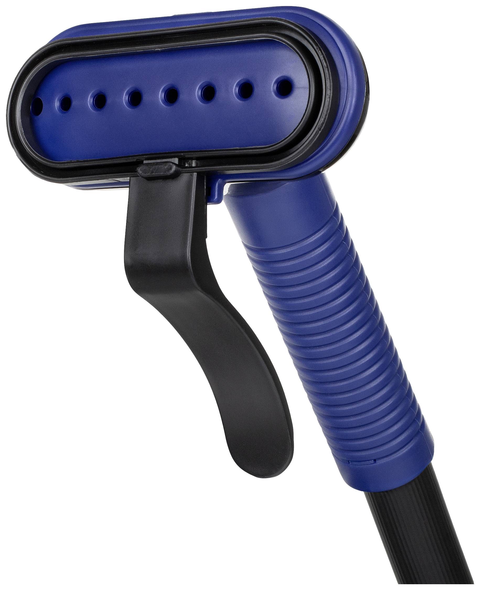 Un accessoire de rasage bleu avec un manche noir, adapté à l'hygiène corporelle. Le manche présente une surface texturée pour une meilleure prise en main.