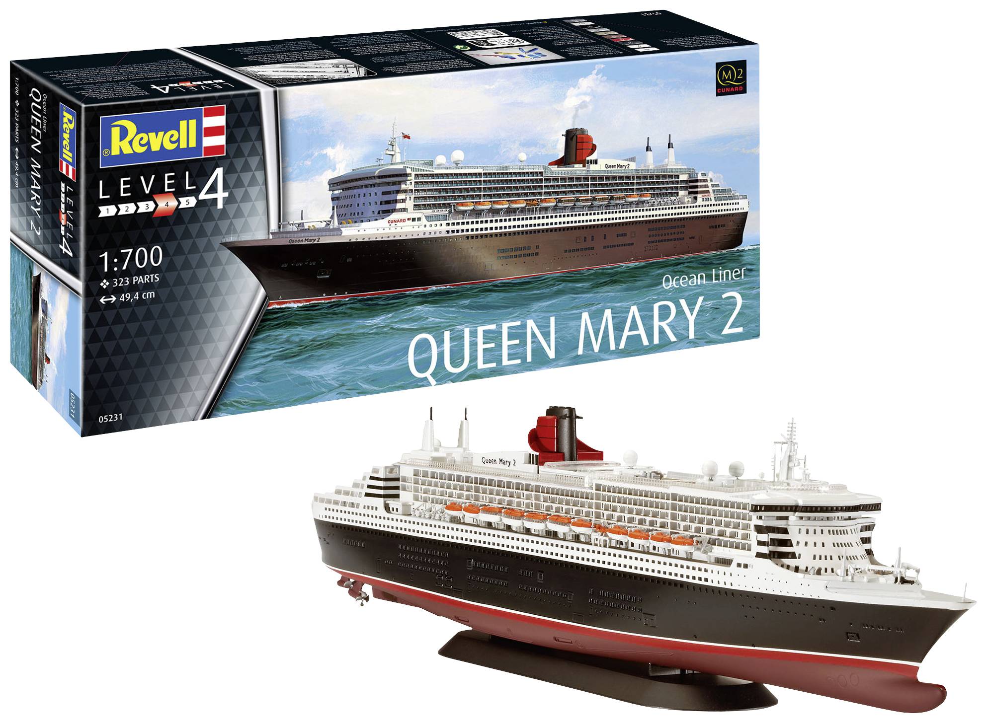 Kit de maquette plastique du 'Queen Mary 2' à l'échelle 1:700 par Revell. Présente le navire flottant, avec l'illustration de la boîte en arrière-plan. Convient à partir de 12 ans.