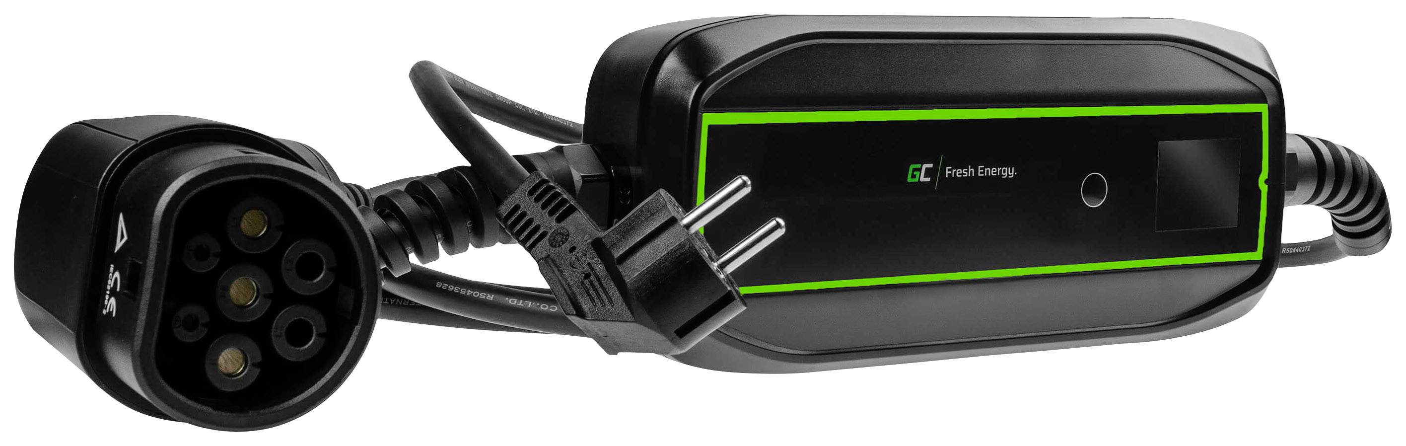Câble de charge noir pour véhicules électriques avec bordure verte et une fiche bipolaire. La fiche de charge comporte sept bornes.