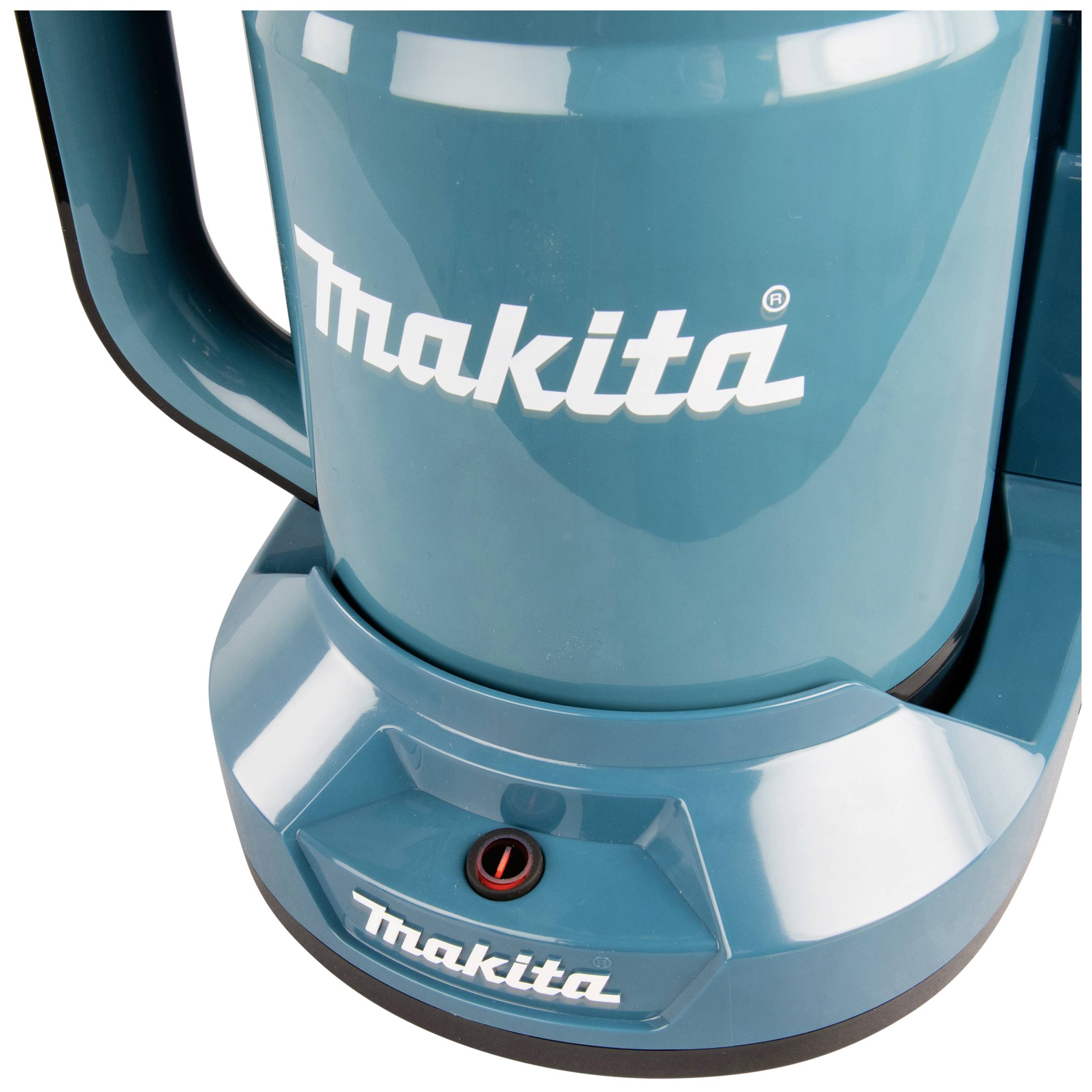 Machine à café Makita de couleur bleu canard, mettant en avant la marque, montrant la face avant et la poignée.