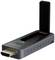 Un dongle HDMI avec une antenne pivotante pour connecter sans fil des appareils à un téléviseur ou un moniteur.