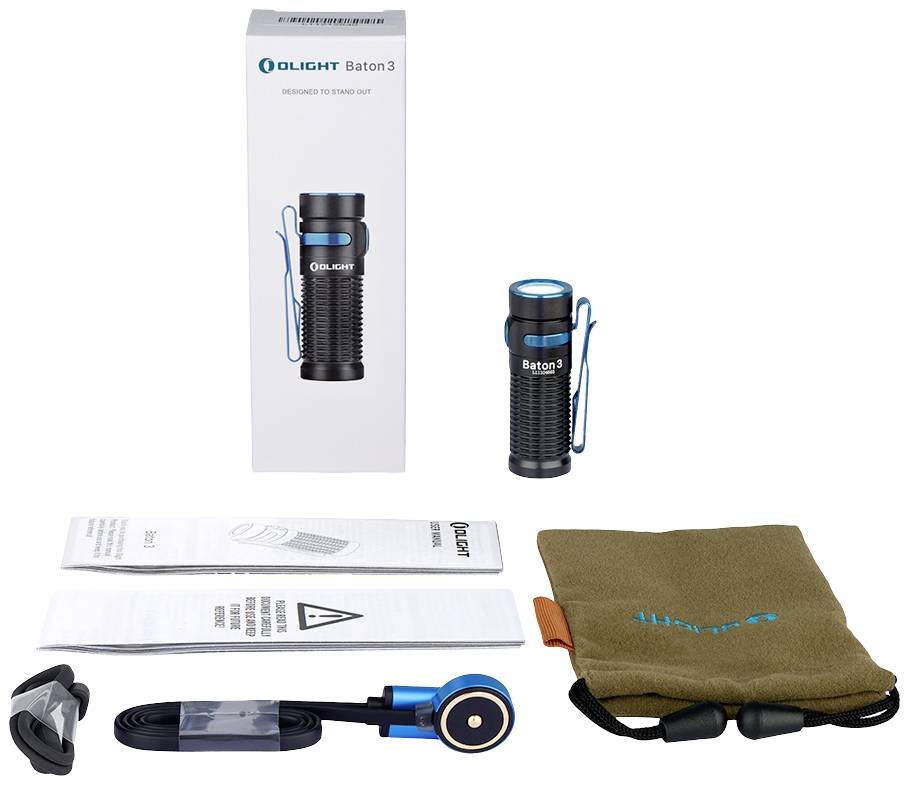 Lampe de poche 'Baton 3' d'Olight, se charge via câble USB, livrée avec étui de protection et mode d'emploi dans l'emballage.