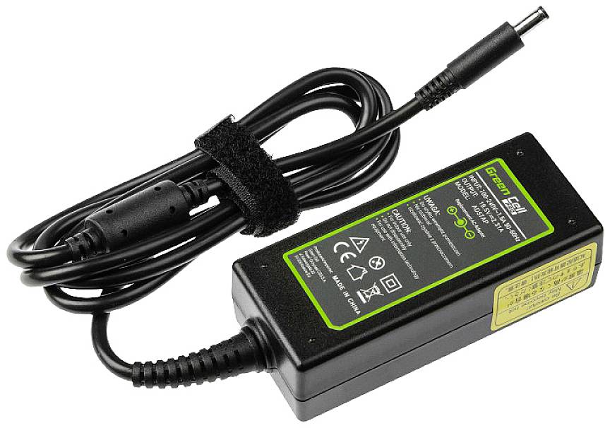 Adaptateur secteur noir avec câble, marqué 'Green Cell' ; fiche de connexion à droite.