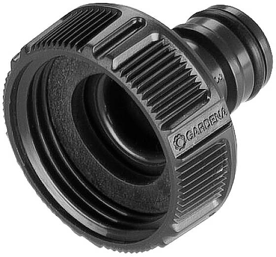 Raccord de tuyau d'arrosage en plastique noir de Gardena, forme cylindrique avec surface striée pour une prise sécurisée.