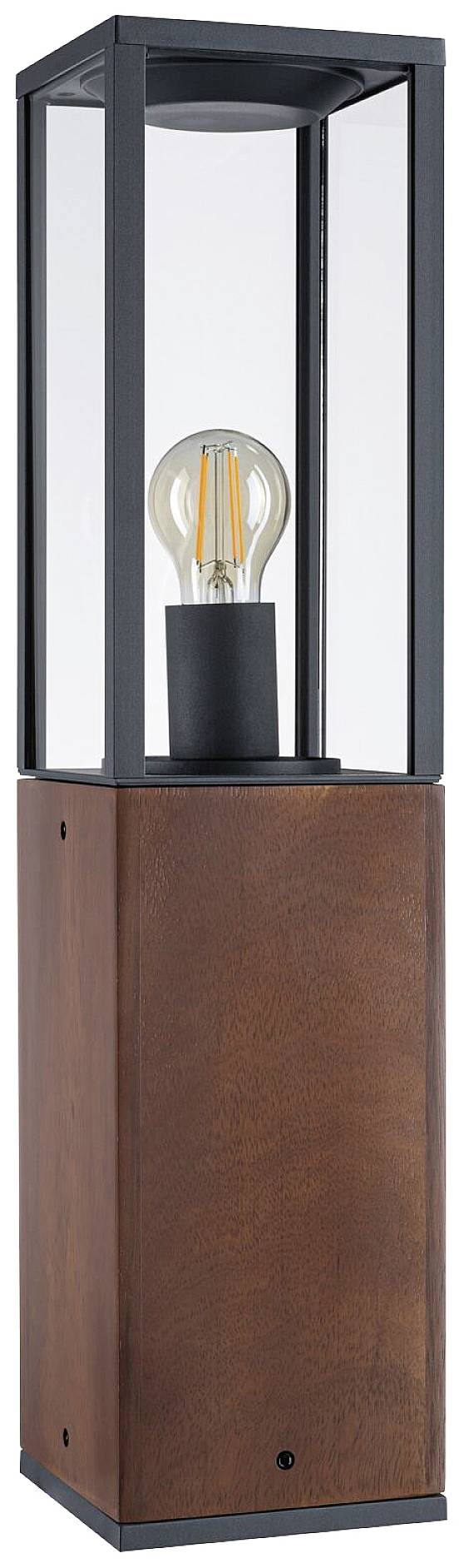 Une lanterne rectangulaire avec des parois en verre, un cadre en métal et une ampoule visible à l'intérieur. Le socle est en bois brun.