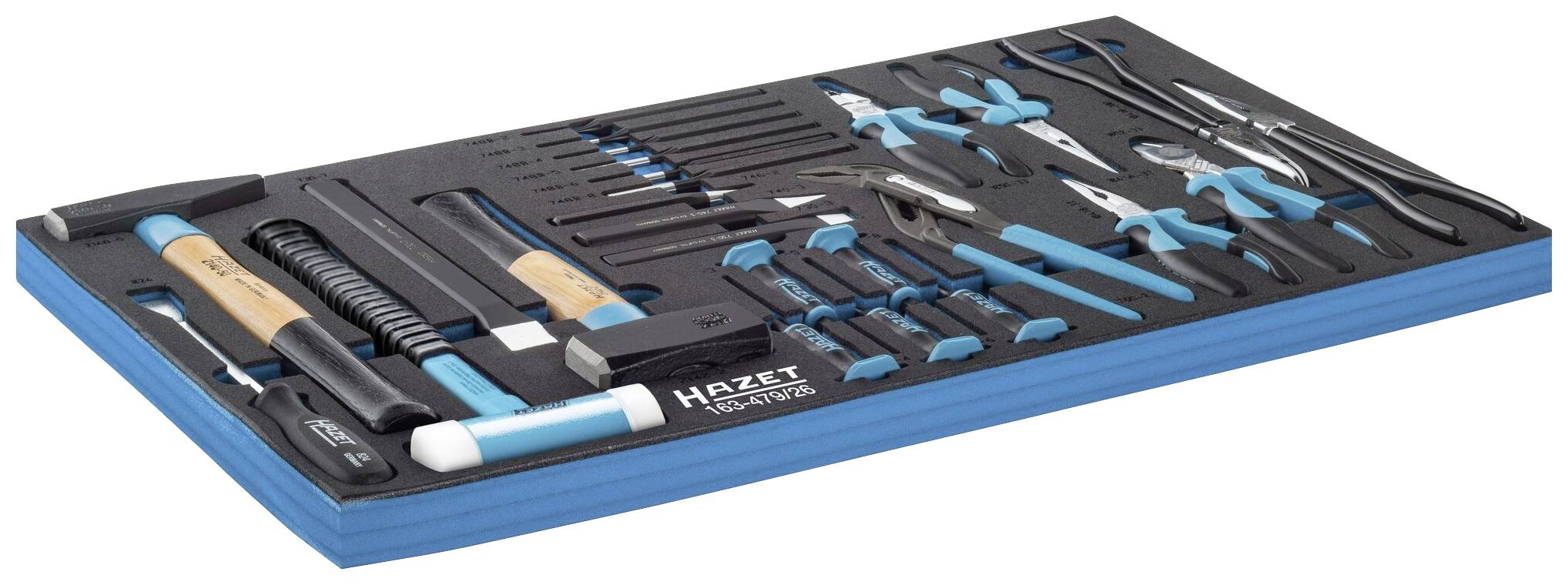 Ensemble d'outils comprenant des marteaux, tournevis, pinces et autres outils manuels dans un support en mousse, marqué 'HAZET'.