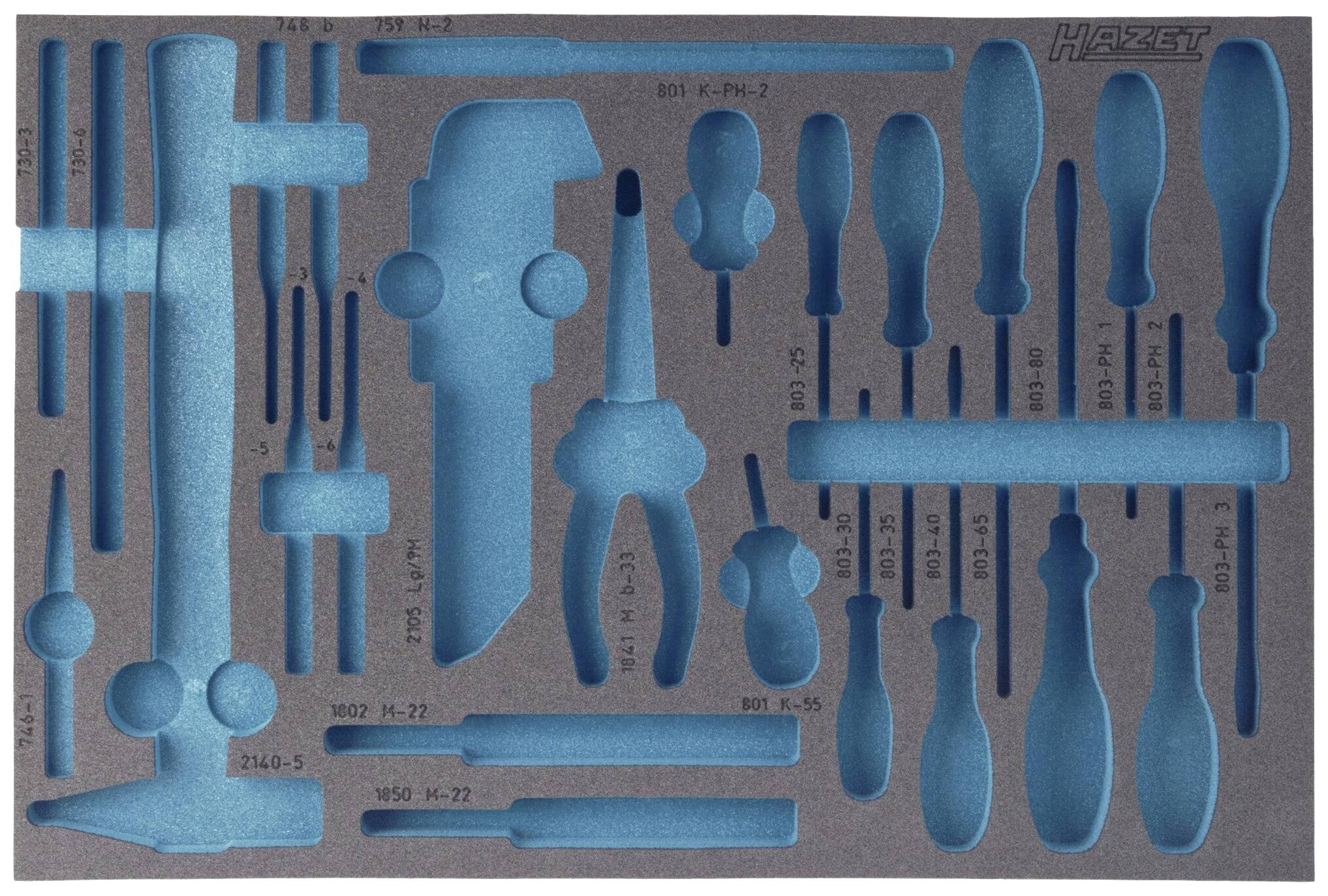 Rangement à outils avec formes découpées pour marteau, pinces, tournevis et autres outils, marque 'Hazet'.