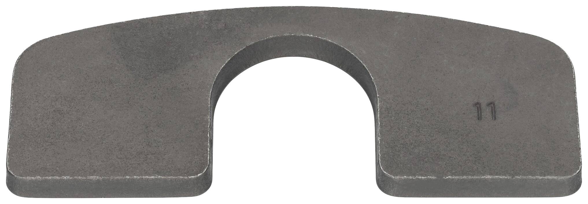Une pièce métallique plate en forme de U portant le numéro '11' sur le côté droit.