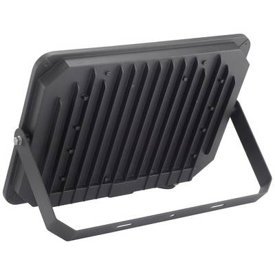 Projecteur LED noir avec ailettes de refroidissement à l'arrière et un support de montage réglable. Adapté pour l'éclairage extérieur.