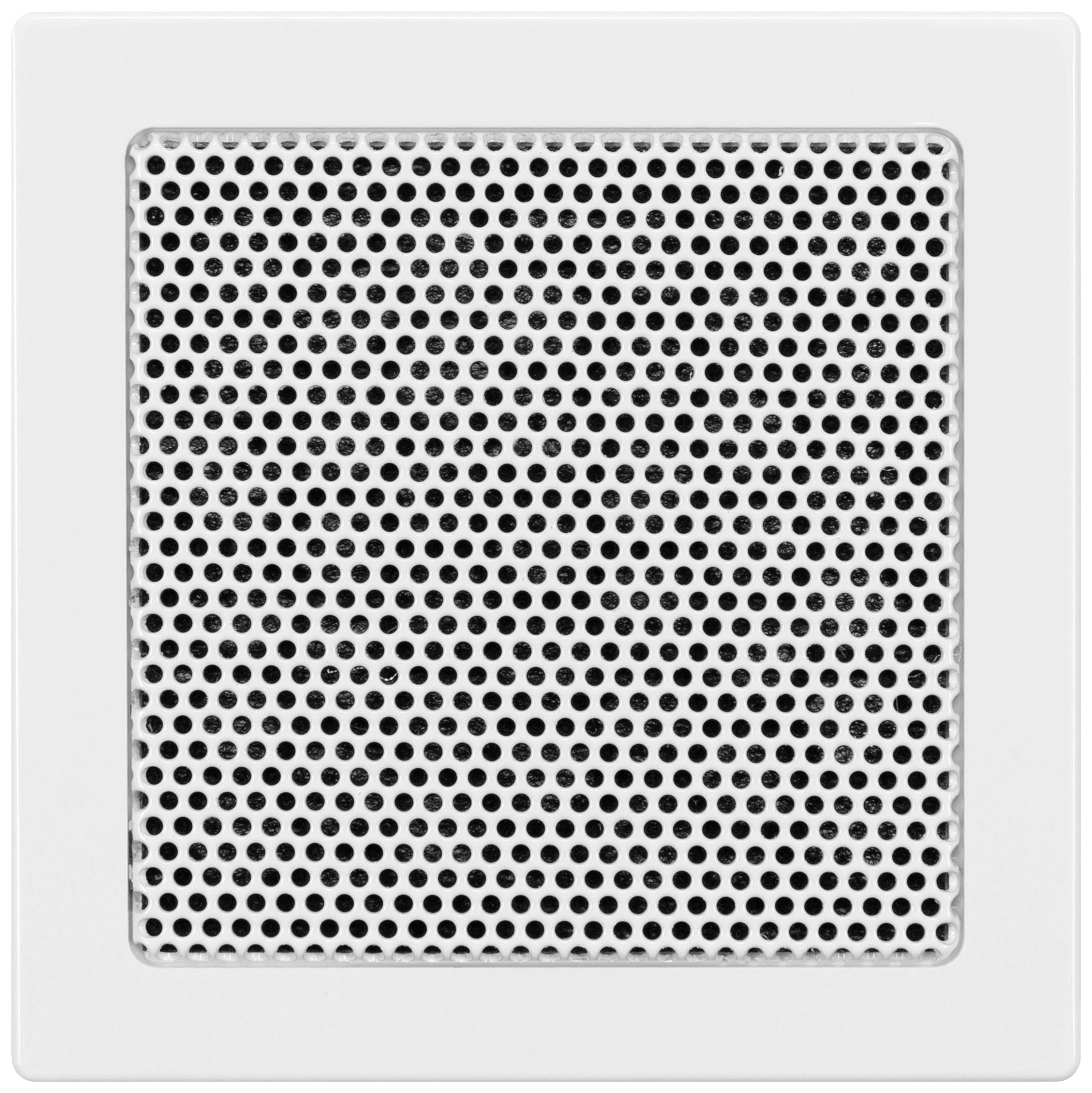 Un haut-parleur carré blanc avec une grille perforée. Conçu pour la diffusion sonore dans les espaces intérieurs.