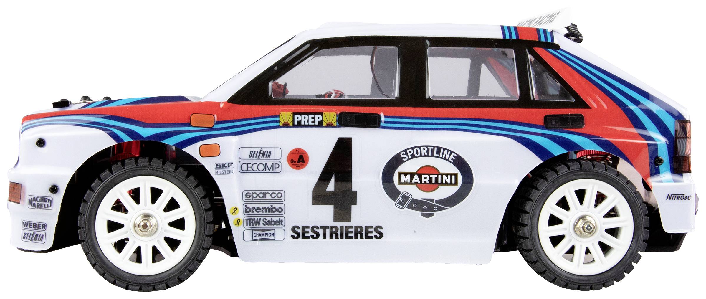 Une voiture miniature d'une voiture de rallye, blanche avec des bandes bleues et rouges, décorée du numéro 4 et de divers logos.