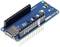 Un plateau Arduino bleu avec plusieurs ports et un lecteur de carte MicroSD, adapté aux projets électroniques.