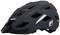 Un casque de vélo noir avec des accents rouges et blancs. Il comporte plusieurs ouvertures de ventilation et un logo sur le côté.