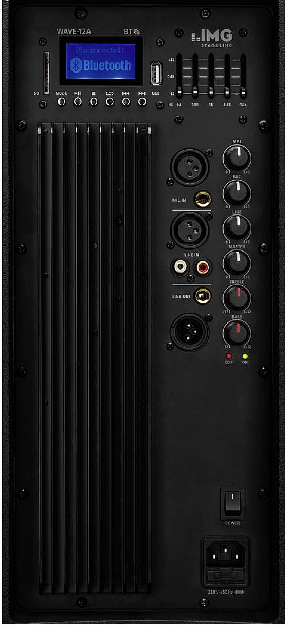 Dos d'un haut-parleur avec des connexions, des réglages et un module Bluetooth. Comprend des entrées XLR, des commandes de volume et une prise d'alimentation.