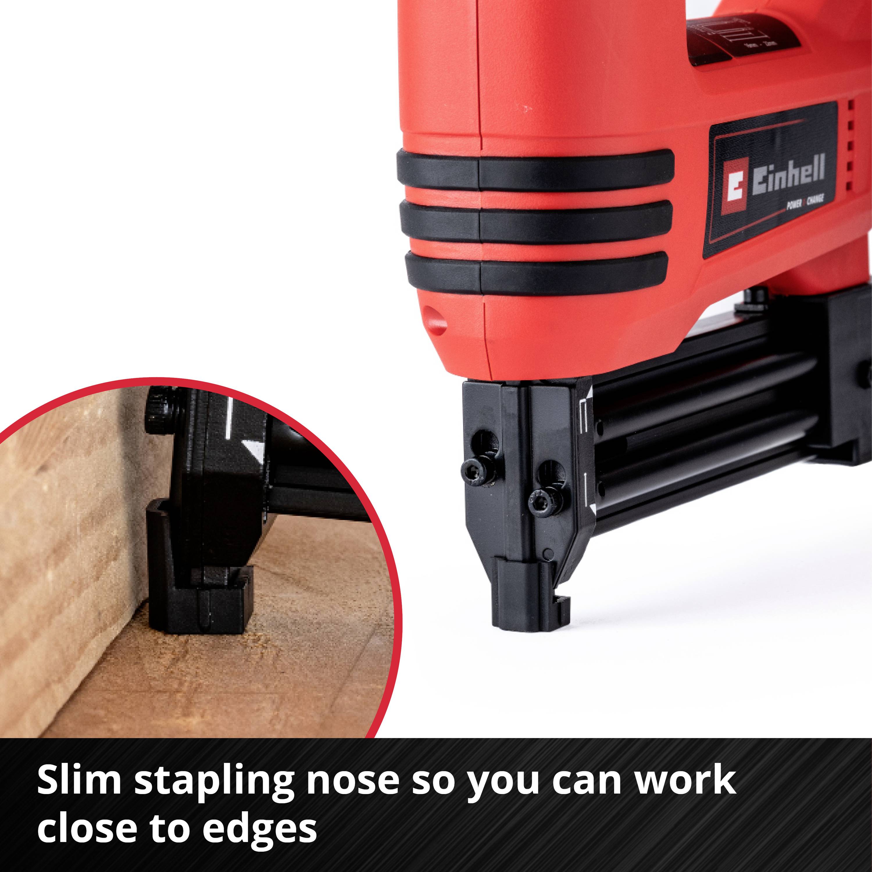 Tacker rouge avec du bois en arrière-plan. Texte : 'Pince à agrafer élancée pour un travail proche des bords'.