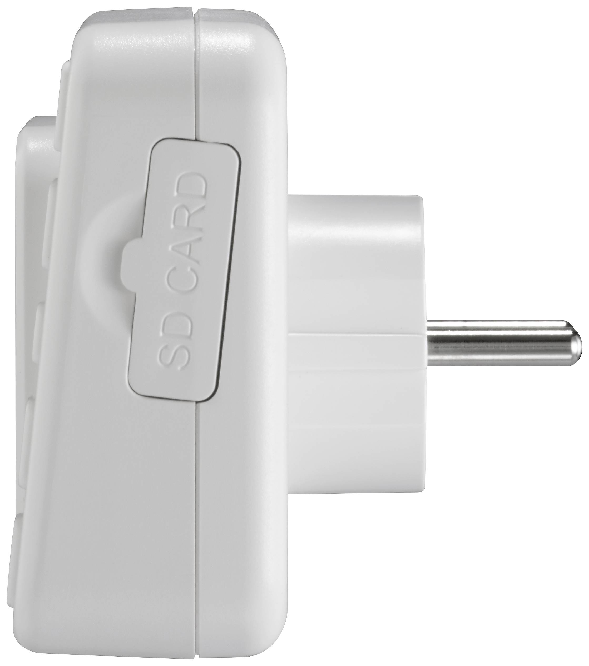 Prise électrique blanche avec un emplacement pour carte SD sur le côté.