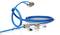 Un câble Ethernet bleu avec plusieurs connexions d'extrémité en gros plan. Il comporte différents adaptateurs et est partiellement enroulé.