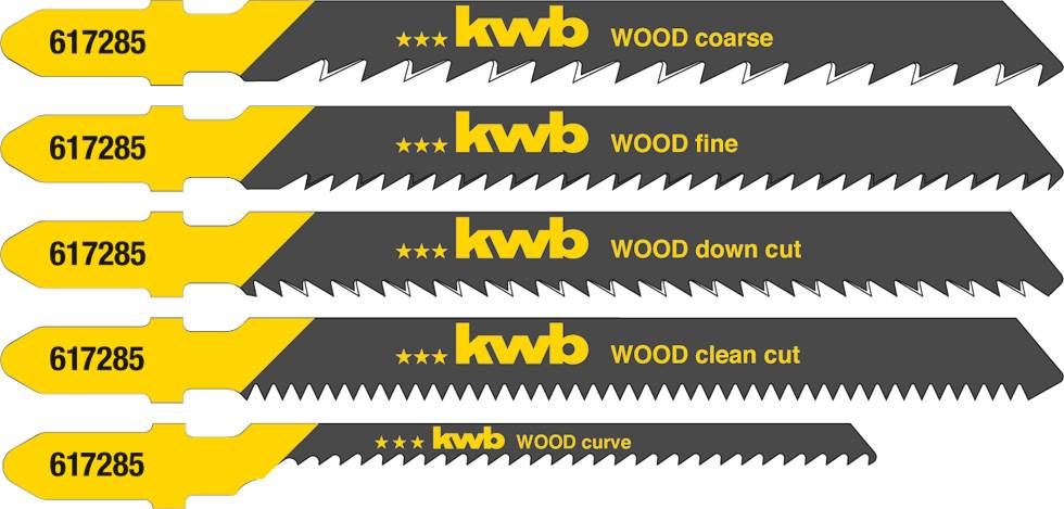 Cinq lames de scie sauteuse, étiquetées 'WOOD coarse', 'WOOD fine', 'WOOD down cut', 'WOOD clean cut', 'WOOD curve', pour différents types de coupes de bois.