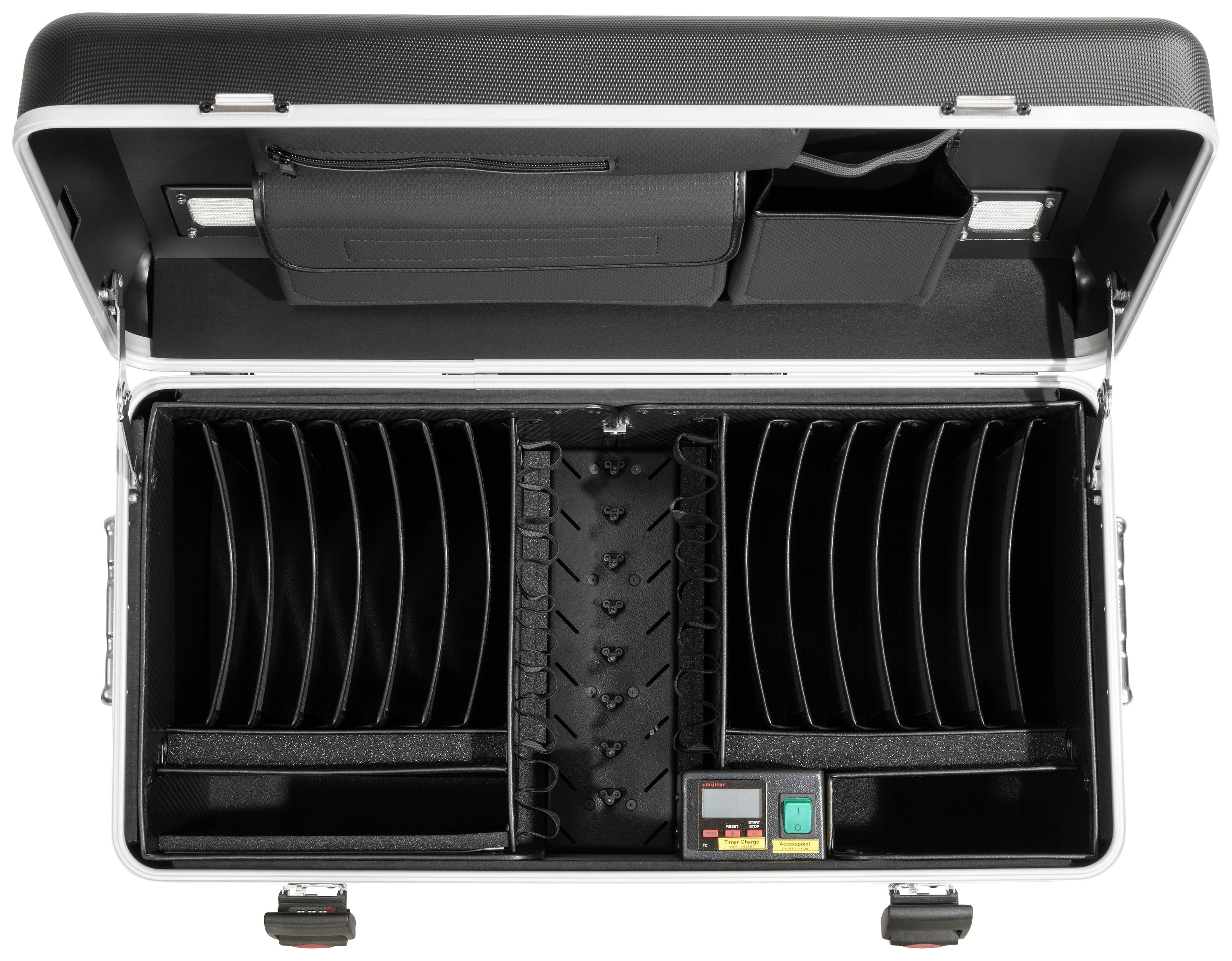 Valise ouverte avec compartiments organisés et panneau de commande, adaptée au rangement et au transport d'appareils électroniques.