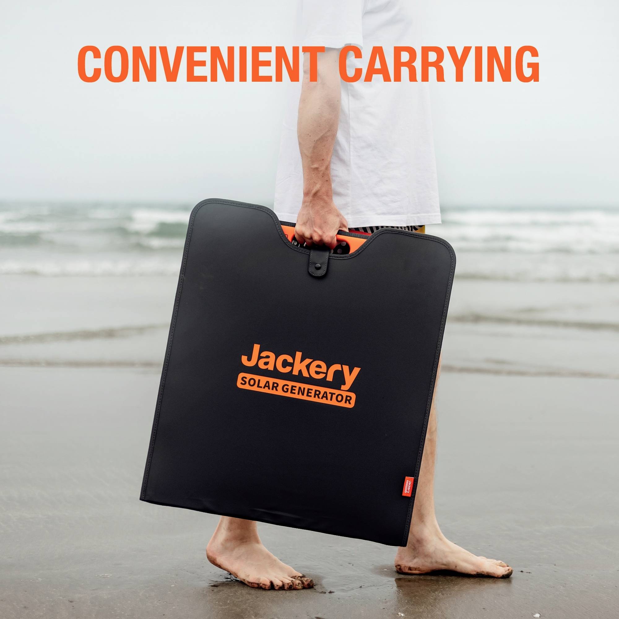 Une personne transporte un générateur solaire portable Jackery dans un sac de transport sur une plage. En haut est écrit : 'TRANSPORT PRATIQUE'.