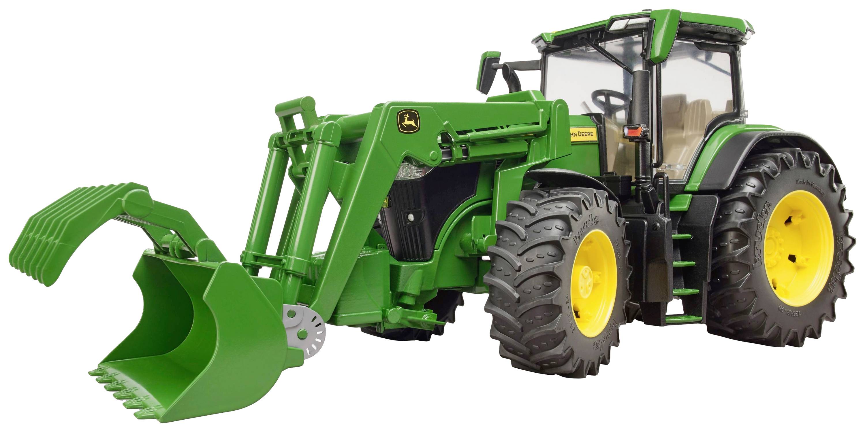 Un tracteur vert avec une cabine de conducteur noire et des roues jaunes. Il est équipé d'un chargeur frontal.