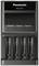 Chargeur de batteries Panasonic BQ-CC65 avec quatre emplacements de charge, touches "Refresh", "Display" et "USB Out".