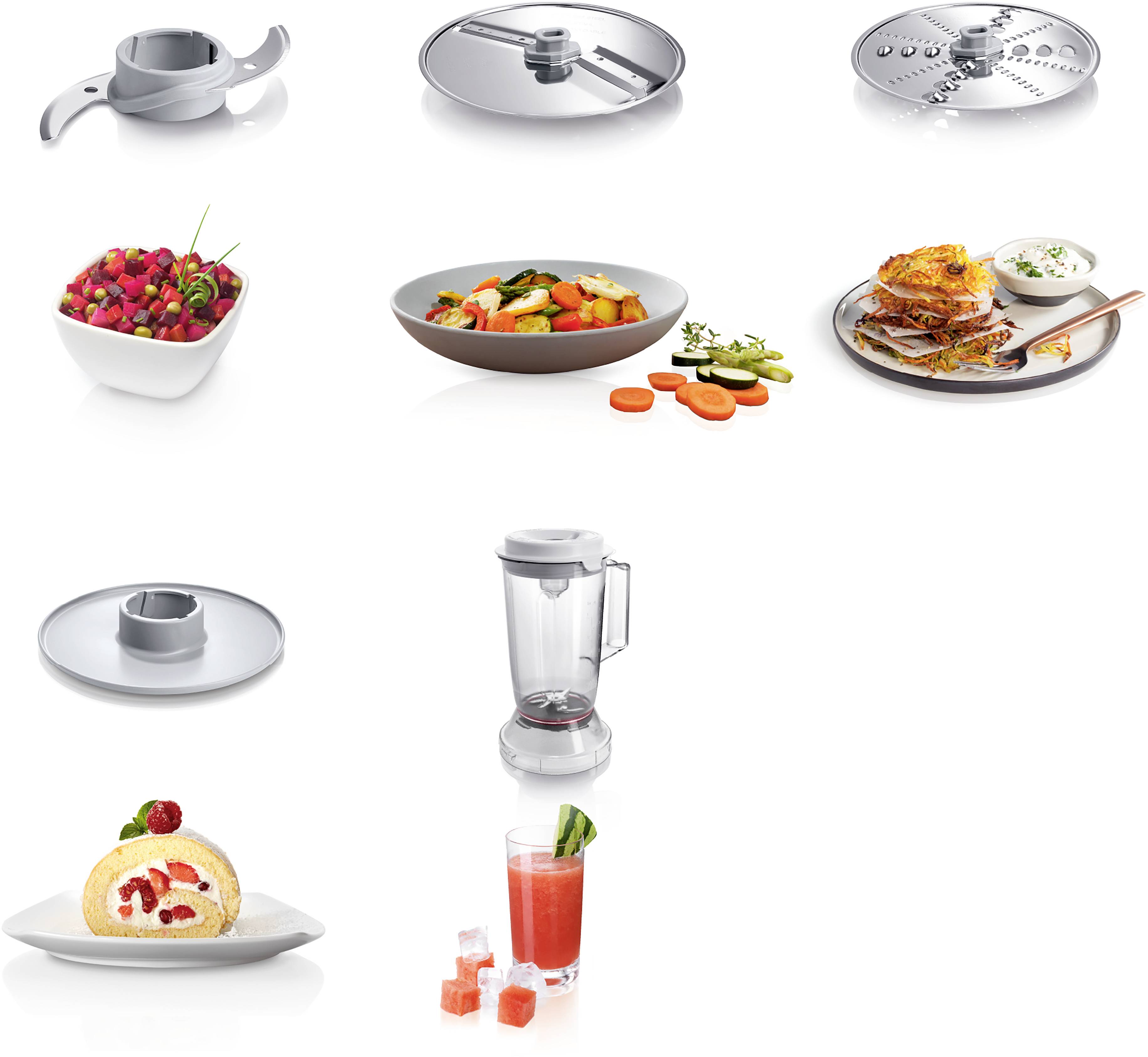 'Divers accessoires de cuisine sur fond blanc, dont un mixeur et ses accessoires. Décoré avec des fruits et des plats.'