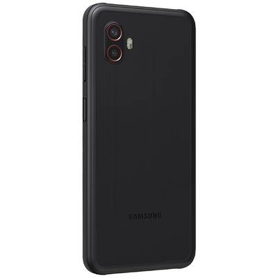 Un smartphone noir Samsung avec double caméra arrière et flash LED, boîtier à rayures verticales.