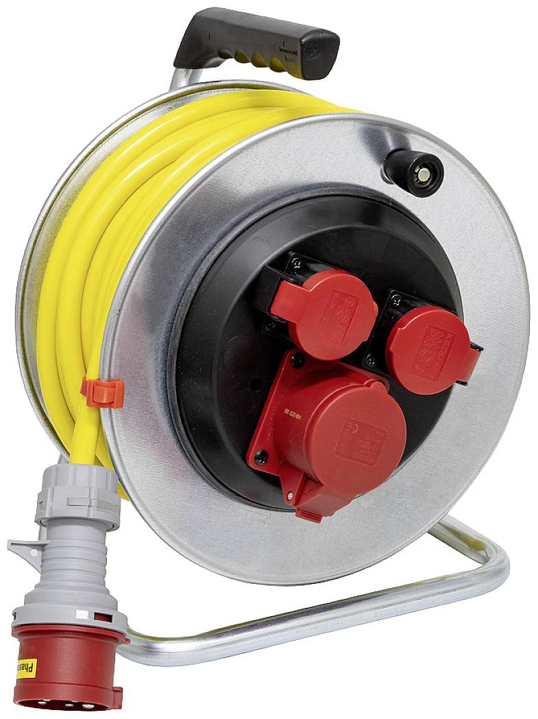 Un enrouleur de câble avec un câble jaune et trois prises de courant rouges, adapté pour une utilisation sur des chantiers ou dans des ateliers.