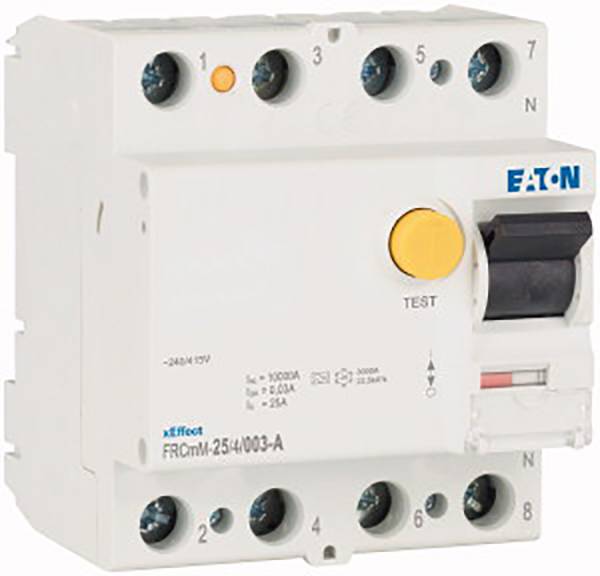 Un interrupteur différentiel blanc de marque Eaton avec bouton de test et interrupteur à bascule. Contient des spécifications techniques et des marquages.