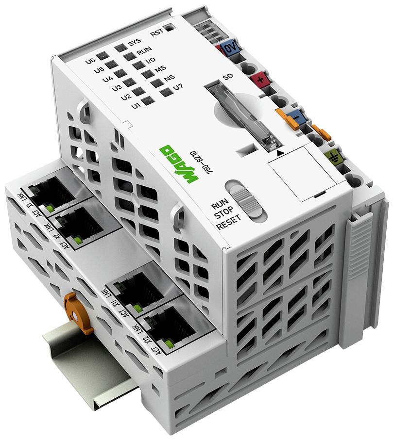 Module SPS avec plusieurs connexions Ethernet et indicateurs de statut, monté sur un rail DIN. Composant principal pour systèmes de commande.