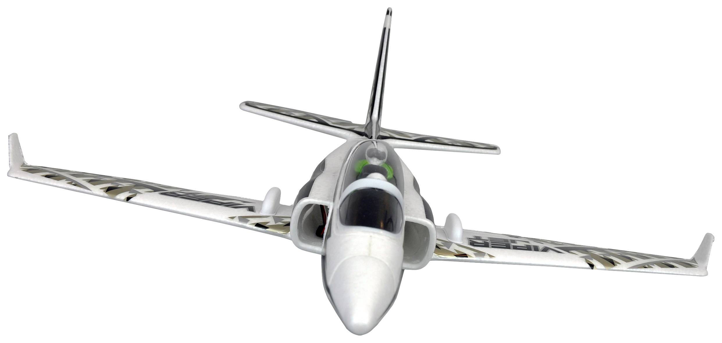 Un avion-modèle argenté avec des rayures noires sur les ailes, vu de face.