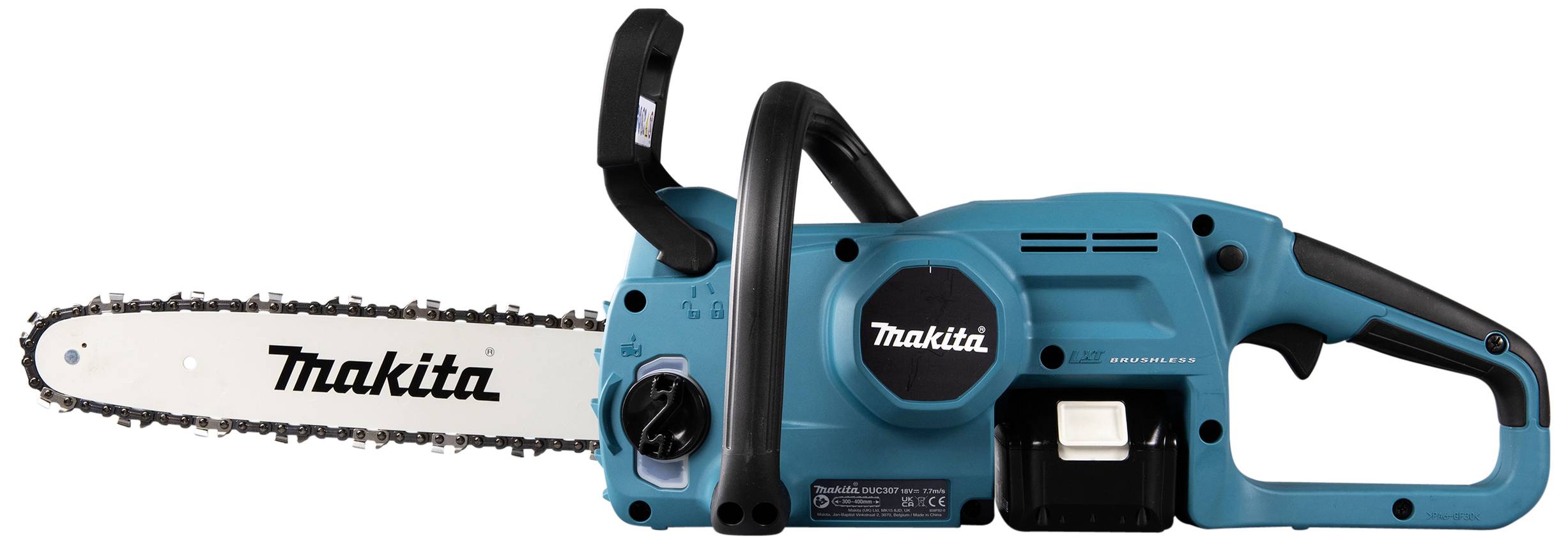 Tronçonneuse à batterie de couleur turquoise de la marque Makita, avec le logo de la marque sur le guide et le carter, vue de profil depuis la droite.