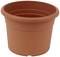 Un pot de fleurs vide, marron, en plastique sur un fond blanc.