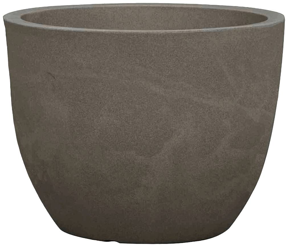 Grand pot de fleurs en céramique marron avec une surface lisse, vide et posé sur un fond neutre.