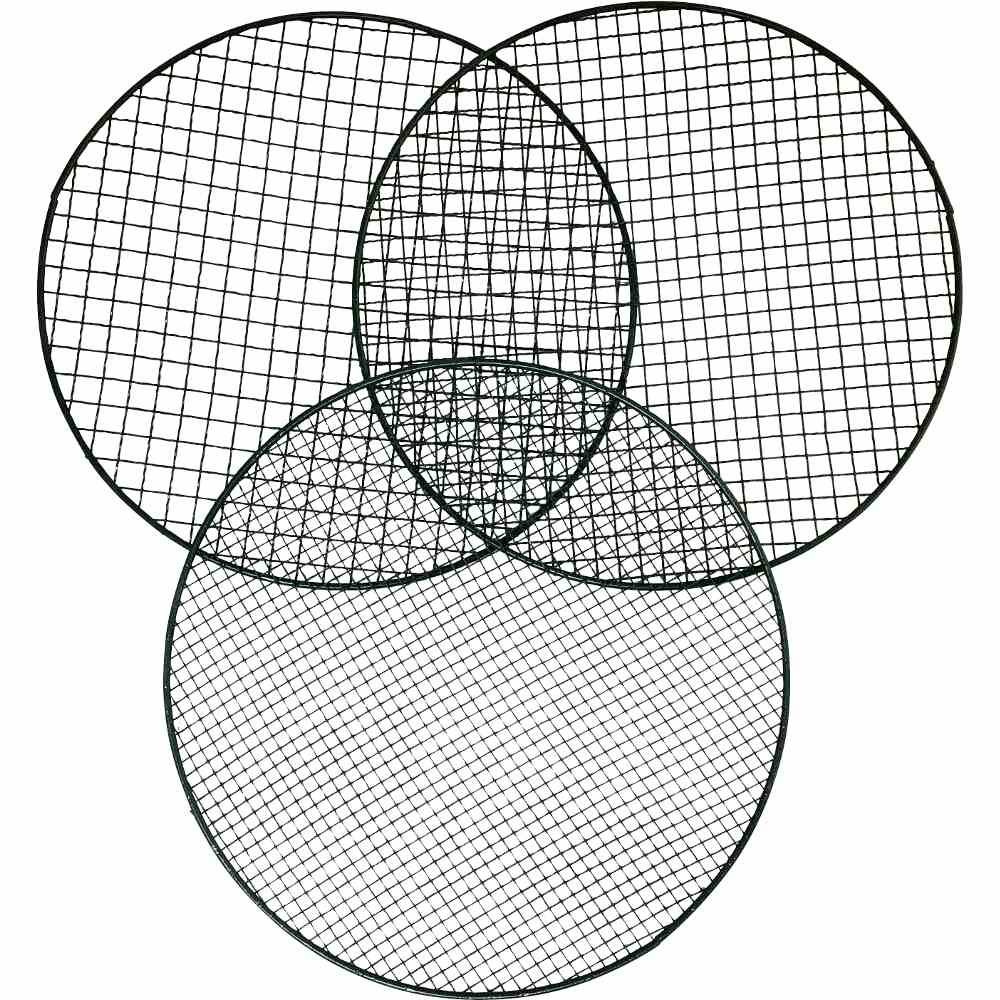 Trois grilles métalliques circulaires qui se chevauchent.
