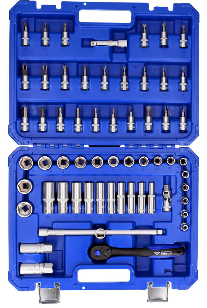 Une boîte à outils bleue contenant différentes douilles et embouts, alignés en rangées ordonnées. Une clé à cliquet est incluse.