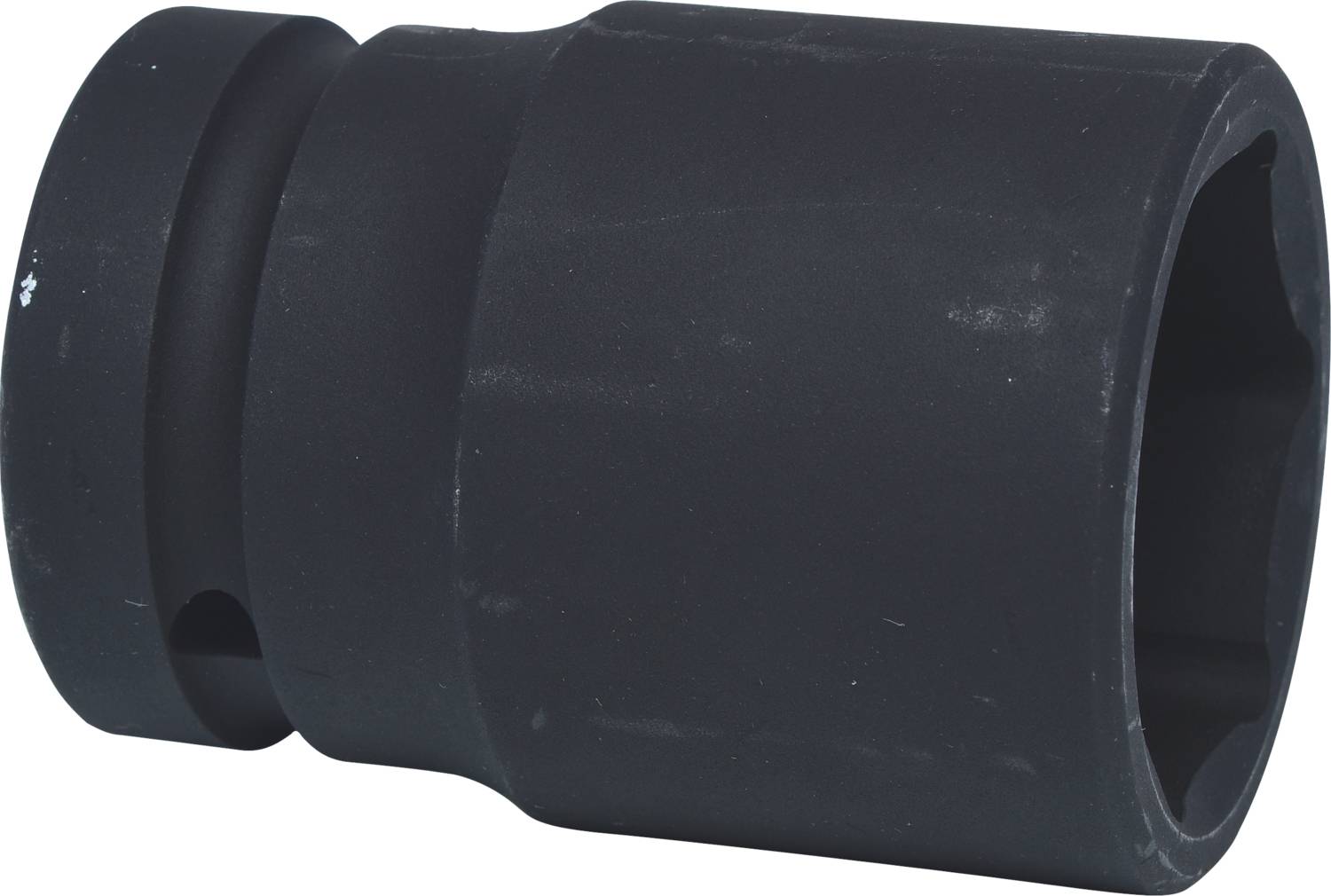 Un écrou hexagonal noir en métal, cylindrique et robuste, adapté pour une utilisation avec des clés ou des tournevis.