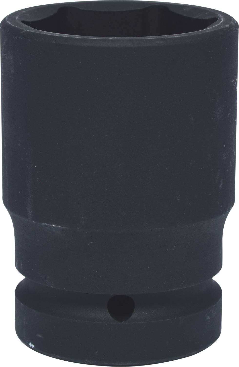 Une douille à vis noire, cylindrique et robuste, adaptée aux fortes charges en mécanique ou dans l'artisanat.