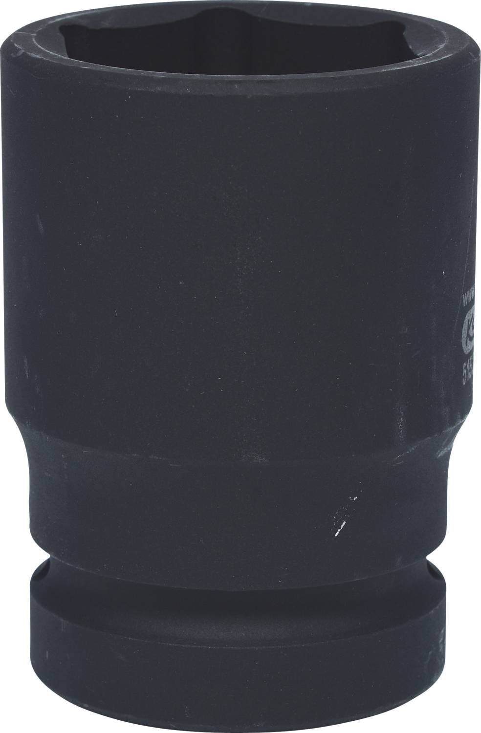 Une tige filetée en métal noir, de forme cylindrique, sur un fond blanc. Utilisée pour desserrer ou serrer des écrous et des vis.