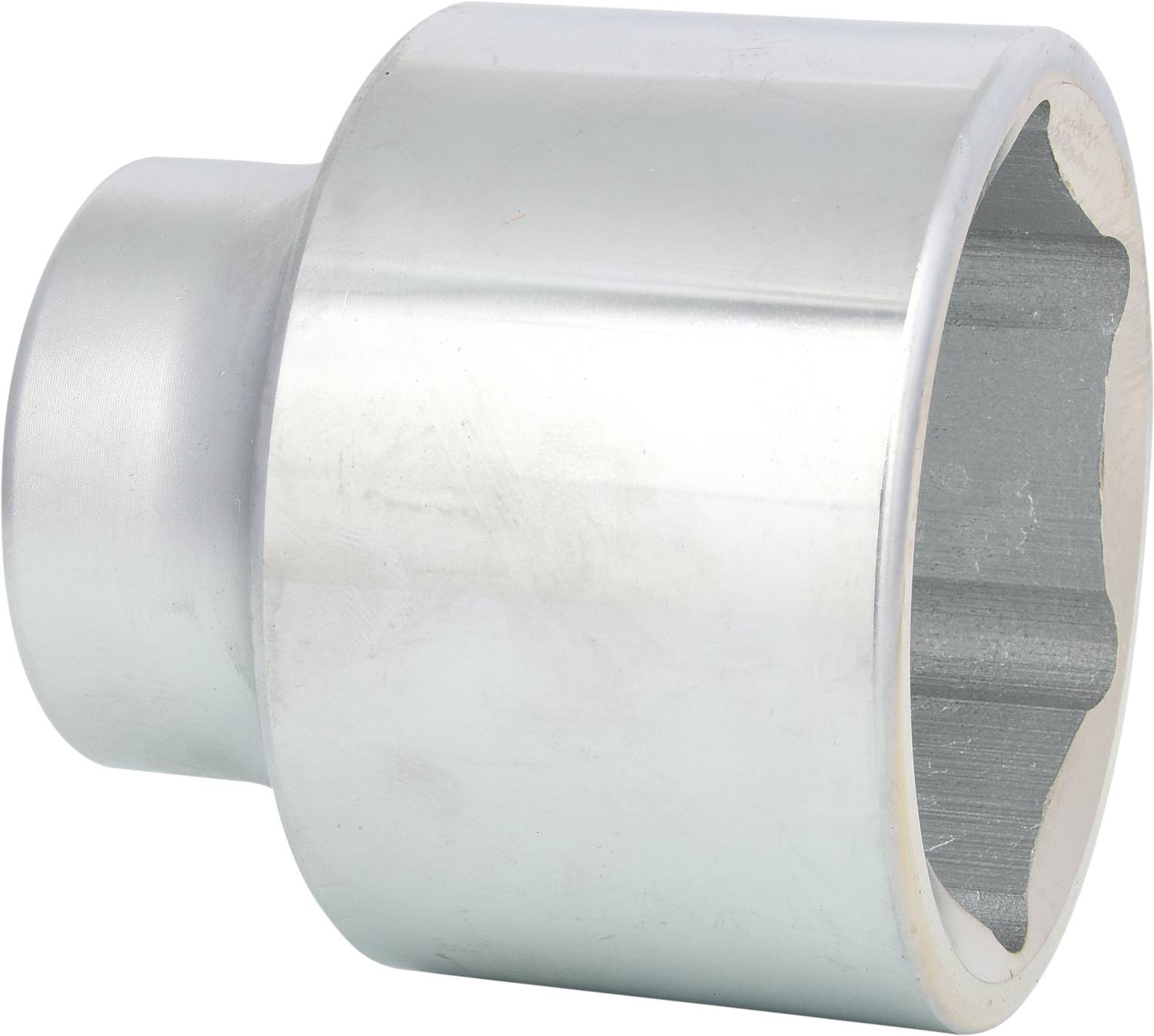 Boîte cylindrique en métal argenté, dotée d'une large ouverture sur un côté, utilisée pour des connexions mécaniques ou des adaptations.