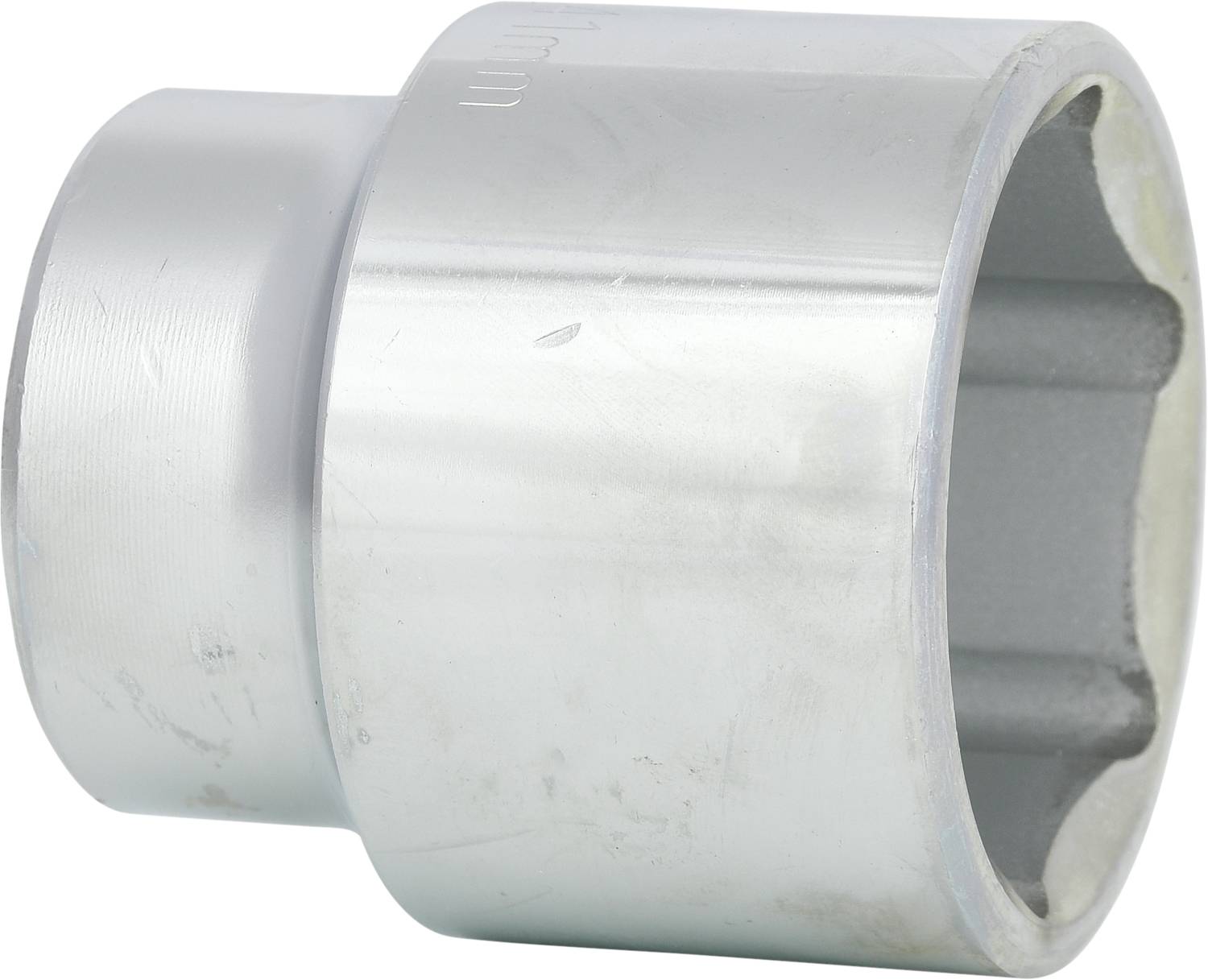 Embout de clé à six pans en métal, adapté aux grandes vis ou écrous dans les applications industrielles.