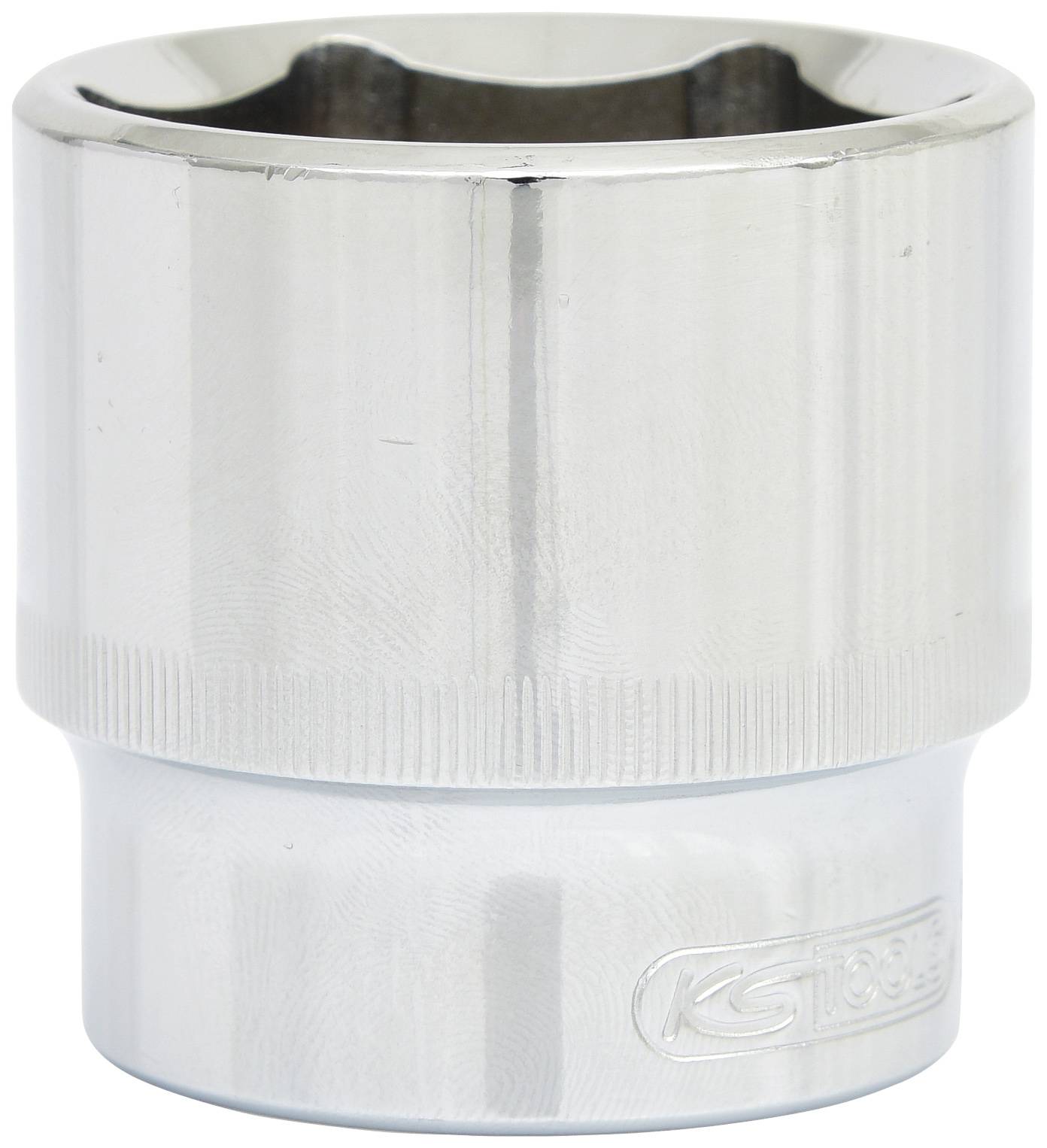 Un embout de clé à cliquet en métal argenté, de forme cylindrique avec une poignée striée.